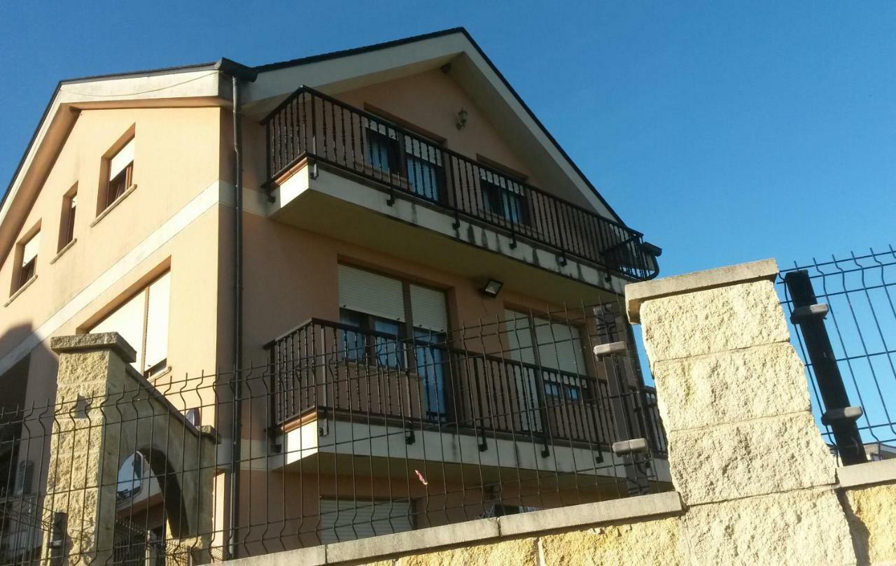 Apartamentos Casa Carmen ซวนเซส ภายนอก รูปภาพ